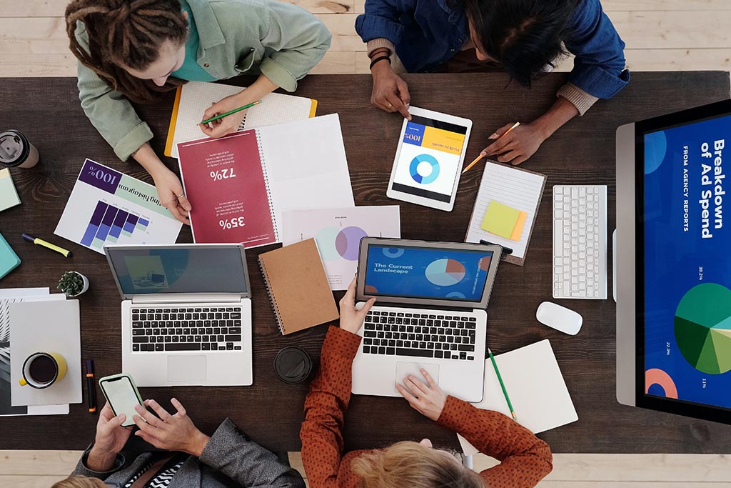 Optimizing Digital Campaigns to Increase Lens and Camera Sales