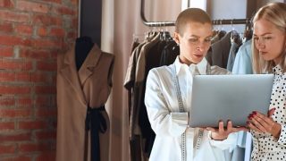 The Role of Social Media Marketing in Fashion E-Commerce Revolution