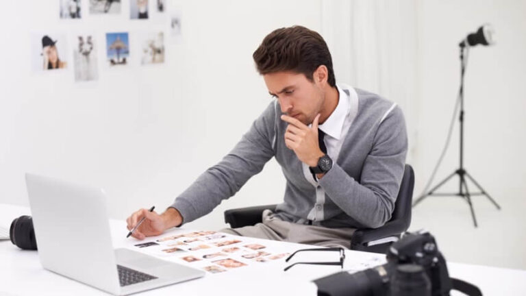 How Product Reviews Influence Photography Equipment Sales