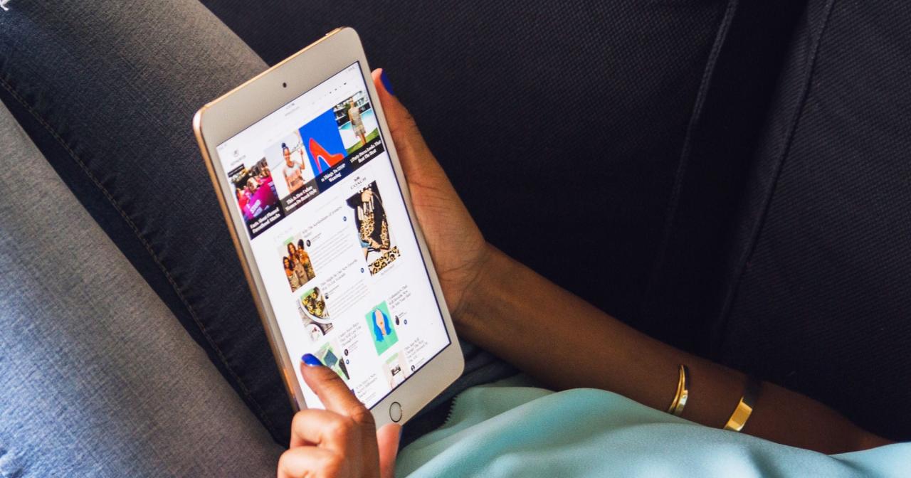 The Impact of User Reviews on Product Sales in Shopping Apps