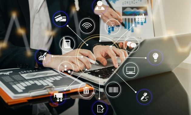 Understanding the Buyer Journey in the Hardware Retail Sector