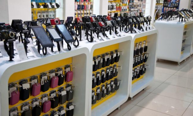 How to Market Hardware Products to DIY and Professional Buyers Effectively