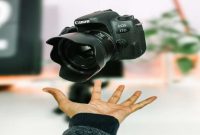 What Drives Customers to Purchase Photography Accessories Online