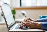 How Consumer Trends Influence Online Fashion Purchases