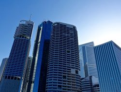 How Business Intelligence Transforms Purchasing Decisions in Competitive Markets