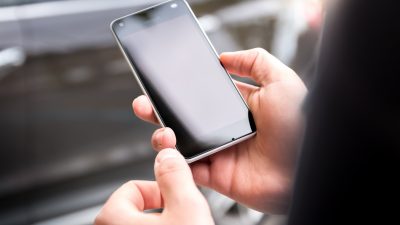 How Mobile Apps Are Reshaping the Insurance Buying Experience How Mobile Apps Are Reshaping the Insurance Buying Experience