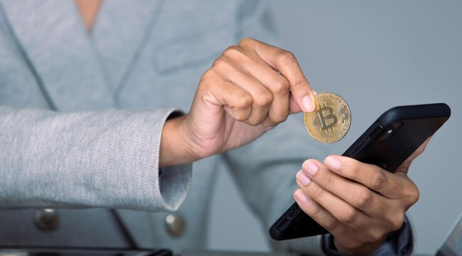 Crypto Education for Beginners: Demystifying the Digital Gold Rush The Role of Education in Driving Consumer Adoption of Cryptocurrencies